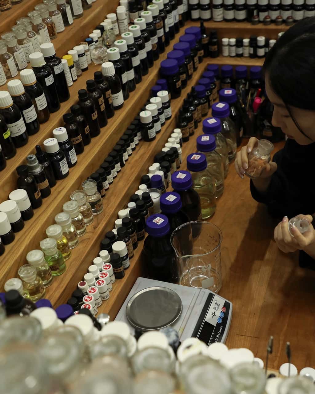 5 Ways Your Plain White Perfume Box Looks Cheap (and How to Fix It)